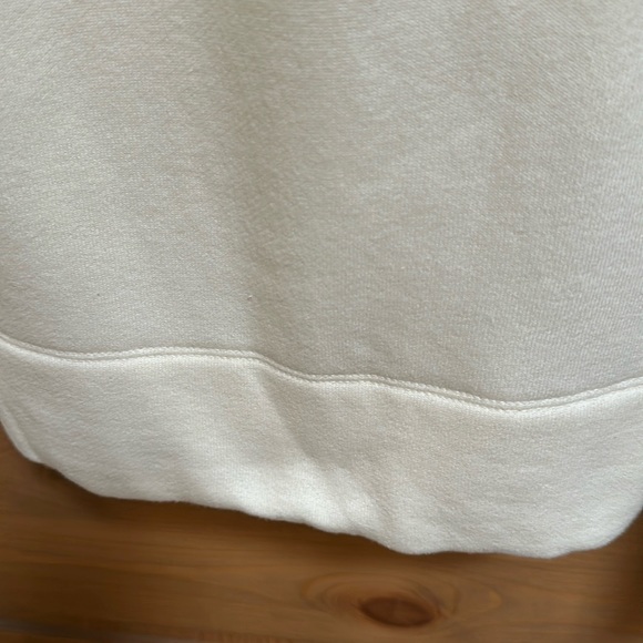 ❤️ HP❤️ ⬇️PD⬇️ NWT Woman’s LL Bean Signature Fleece Top - Picture 8 of 11